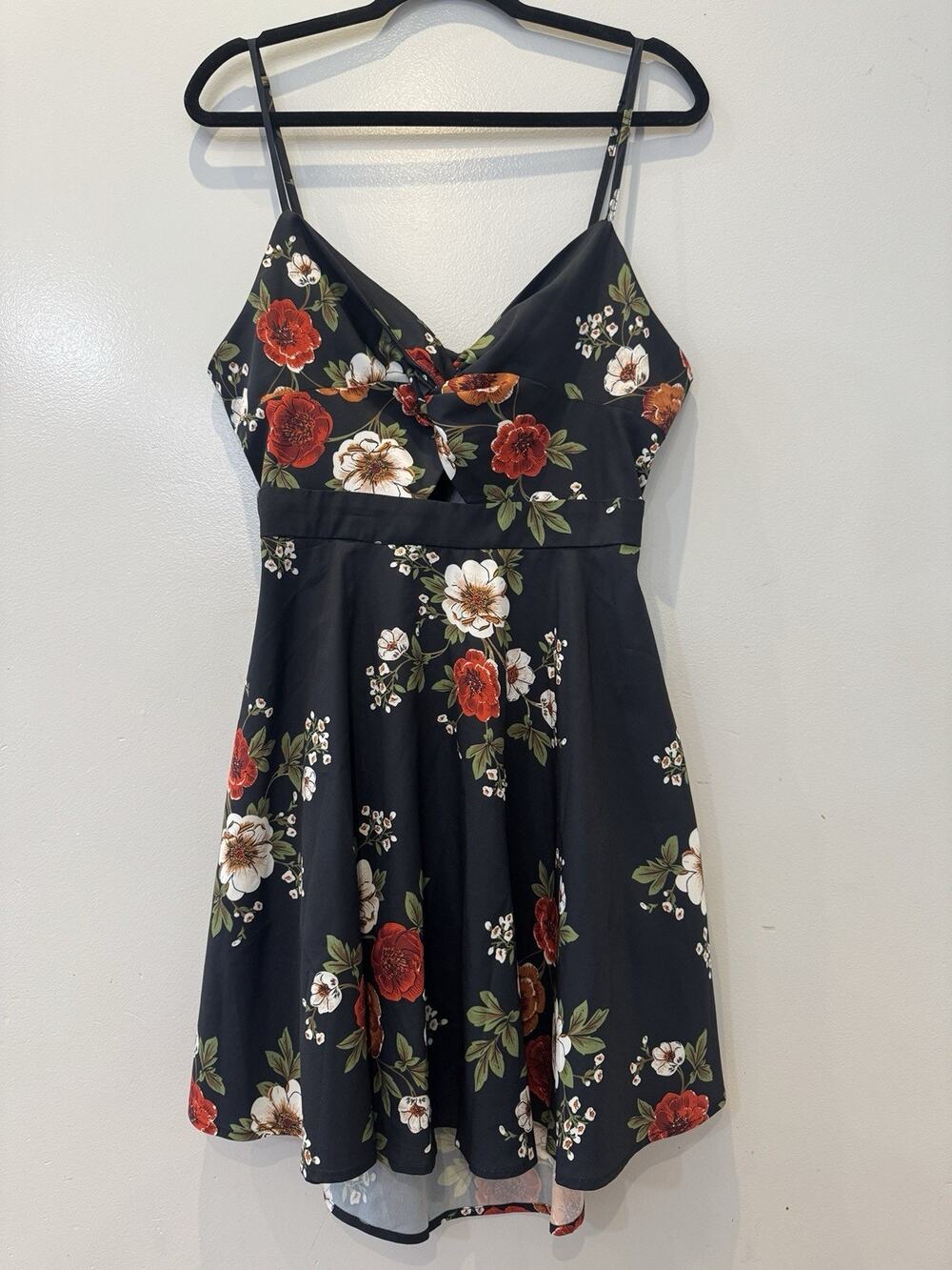 SHEIN VCAY Twist Cut Out Front Tie Back Floral Print Slip Dress Woman’s XL Poly
